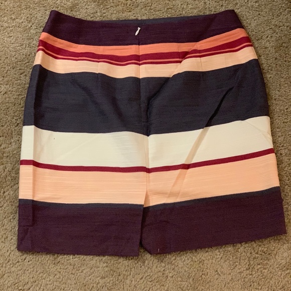 Loft Skirt - Picture 2 of 3